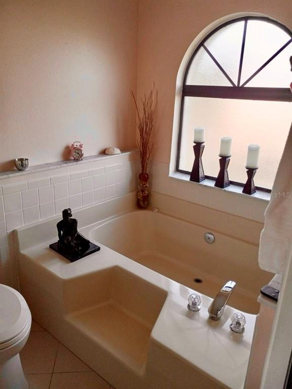 Building Photo - 11 Emerald Bay Dr