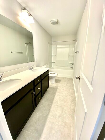 Building Photo - 518 Purple Finch Rd