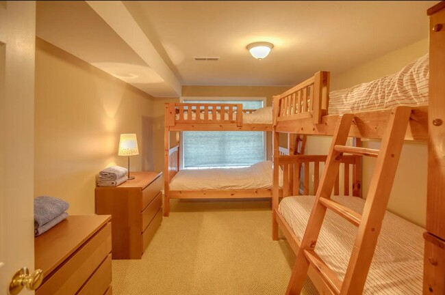 Building Photo - 130 Woodland Loop