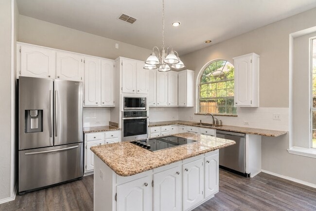Building Photo - 2416 McCarran Dr