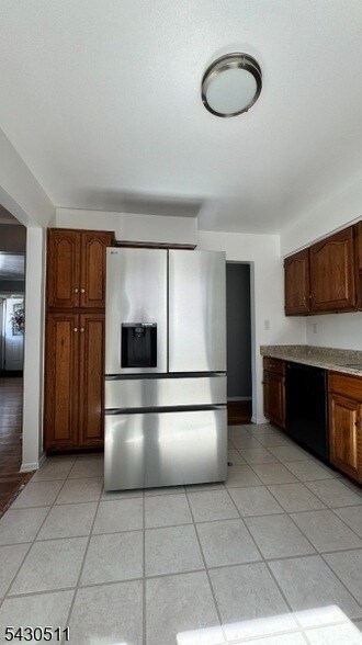 Building Photo - 424 Dewitt St