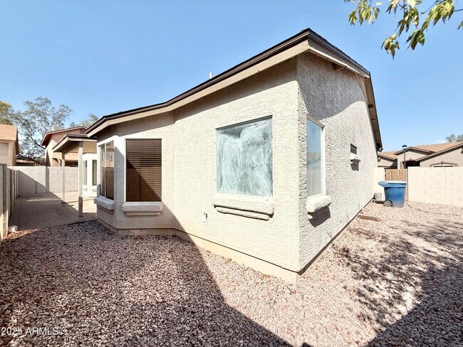 Building Photo - 1822 S 39th St