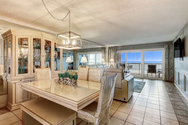 Building Photo - 3215 Jimmy Buffett Mem Hwy