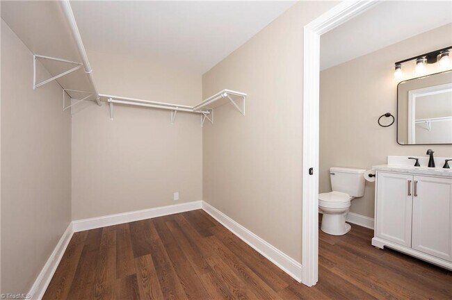 Building Photo - 1198 Red Bank Rd