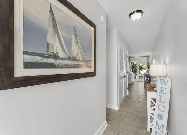 Building Photo - 485 Gulf Shore Dr