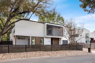 Building Photo - 1003 Juanita St
