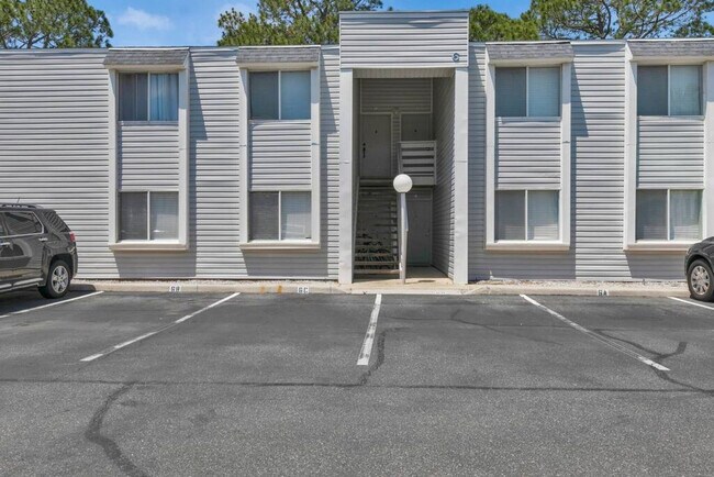 Building Photo - 103 Old Ferry Rd