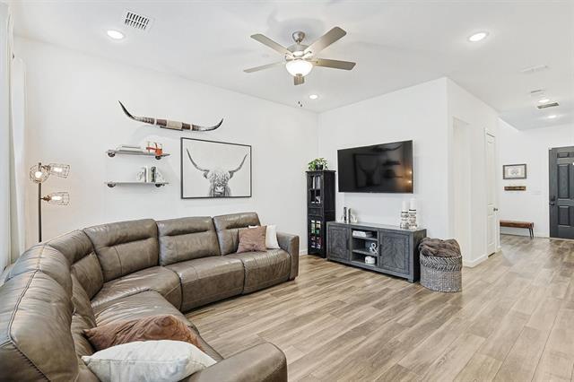 Building Photo - 1008 Redbrick Ln