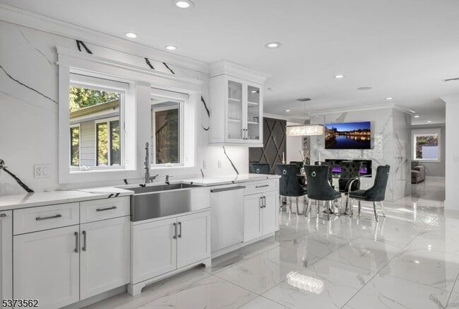 Building Photo - 315 Freemans Ln
