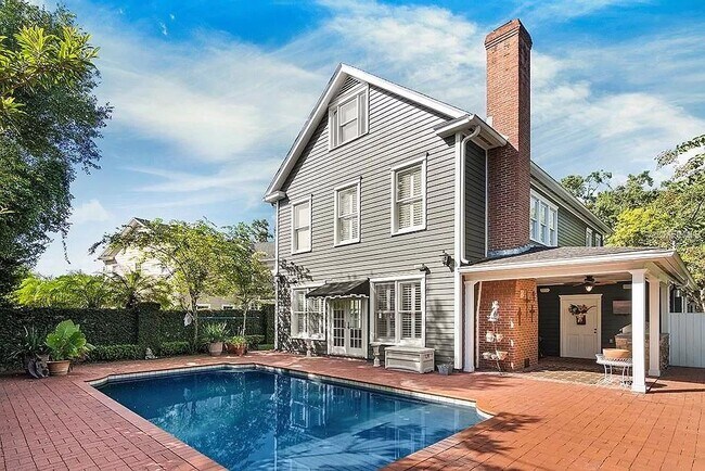 Building Photo - 1119 Belleaire Cir