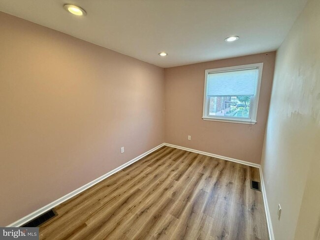 Building Photo - 10838 Lockart Ct