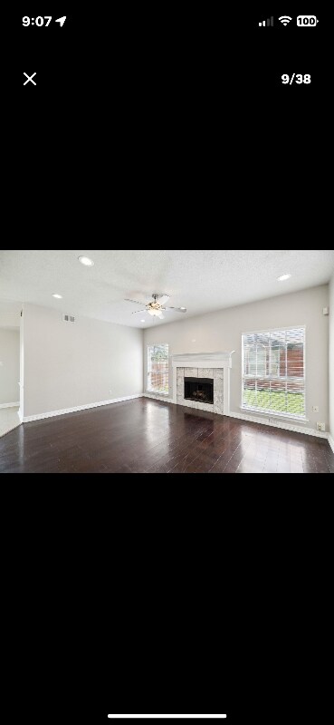 Building Photo - 344 Parkview Dr