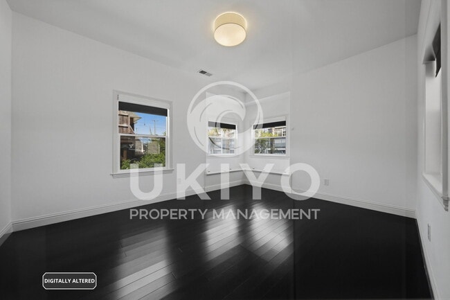 Building Photo - 1123 30th St