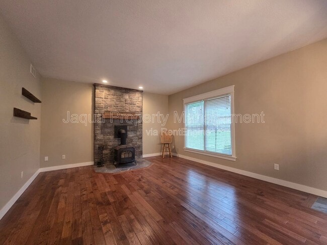 Building Photo - 13919 Coveney Rd