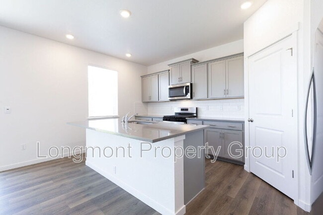 Building Photo - 4206 Sandstone Dr