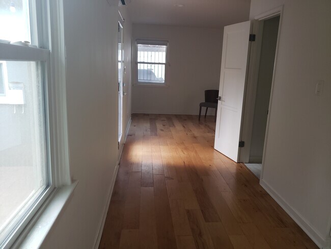 Living Room - 503 Bay St