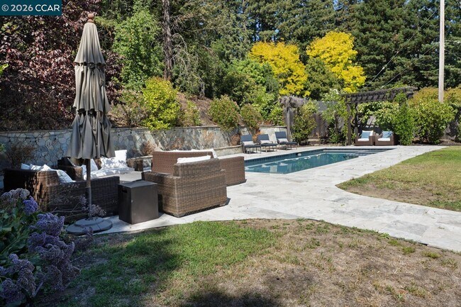 Building Photo - 3898 Happy Valley Rd