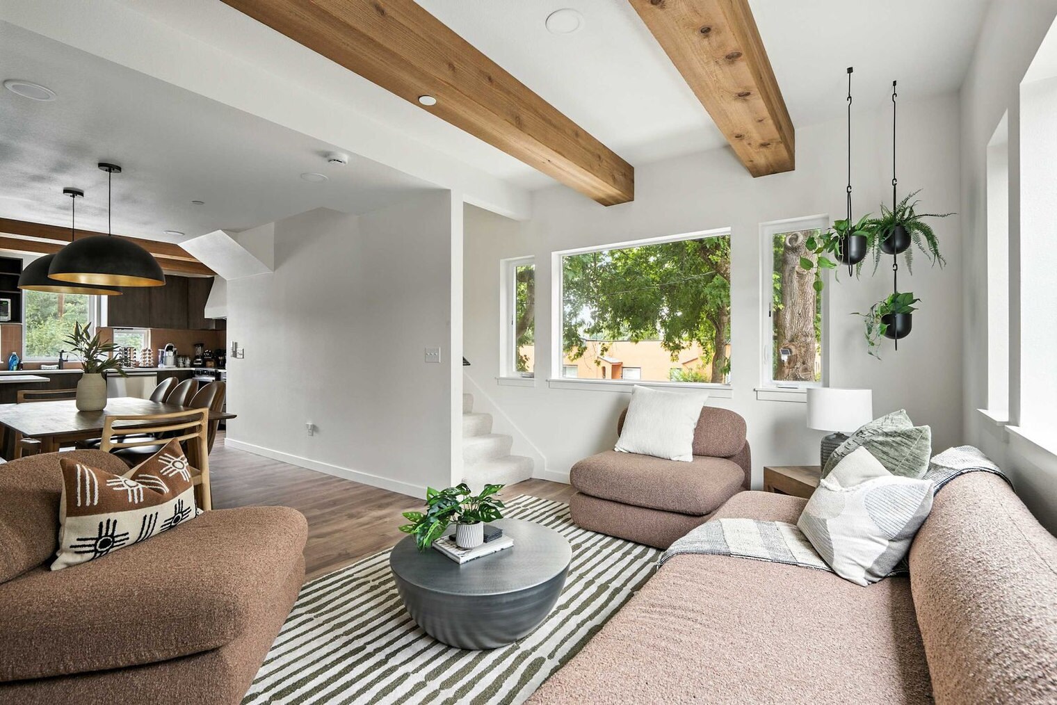 Building Photo - 925 NE 23rd Ave