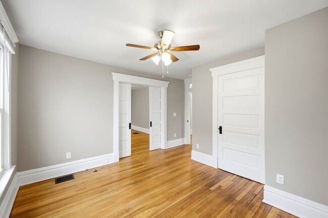 Building Photo - 342 Taylor Ave