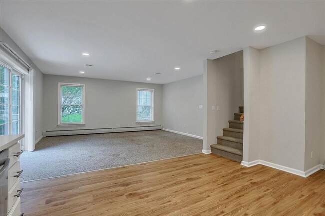 Building Photo - 3 Maplewood Terrace