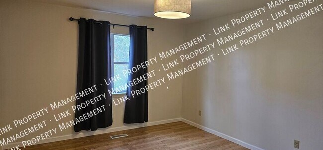 Building Photo - 9328 Berkshire Cir