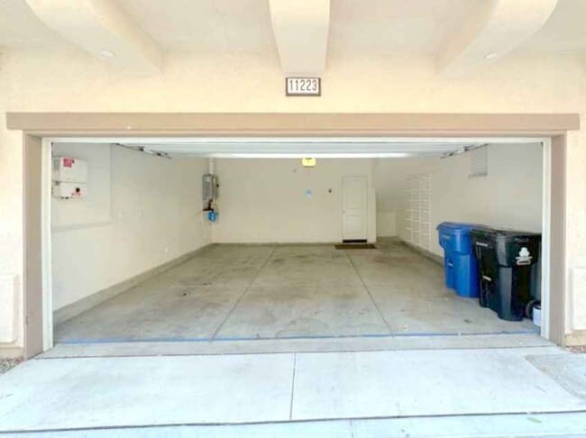 Building Photo - 11223 N Alta Ave
