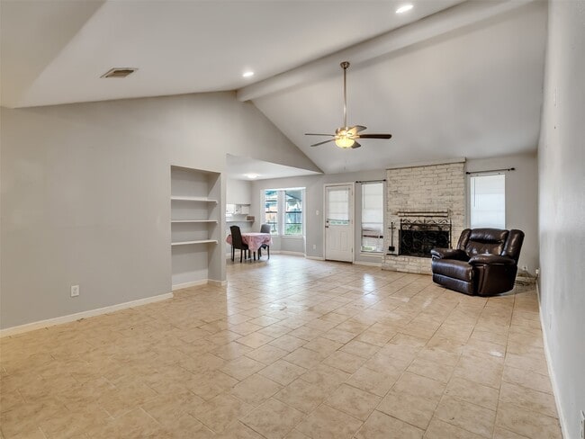 Building Photo - 18726 Wood Glen Ln
