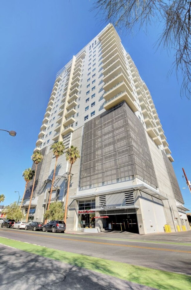 Building Photo - Newport Lofts 1813