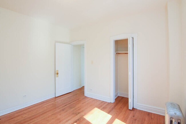 Building Photo - 1532 N Kedzie Ave