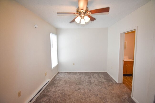 Building Photo - RWIL300