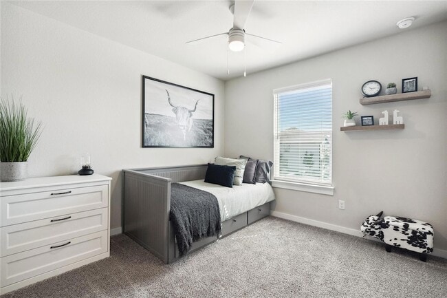 Building Photo - 523 Powell Dr