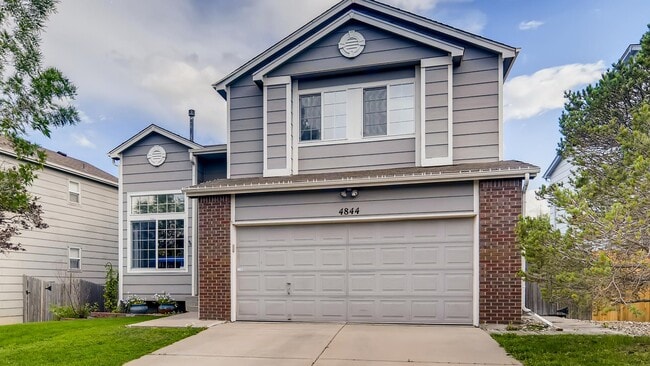 Primary Photo - Spacious 4 Bedroom in 80923