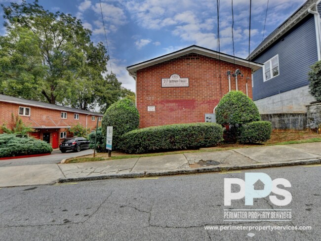 Building Photo - 217 Lampkin St NE
