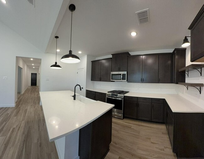 Building Photo - 4723 Bay Vista Dr