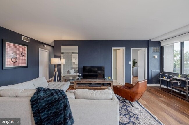 Building Photo - 5500 Holmes Run Pkwy