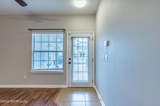 Building Photo - 2200 Marsh Hawk Ln