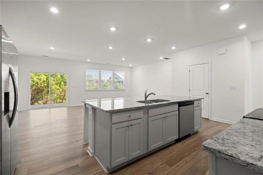 Building Photo - 236 Vision St