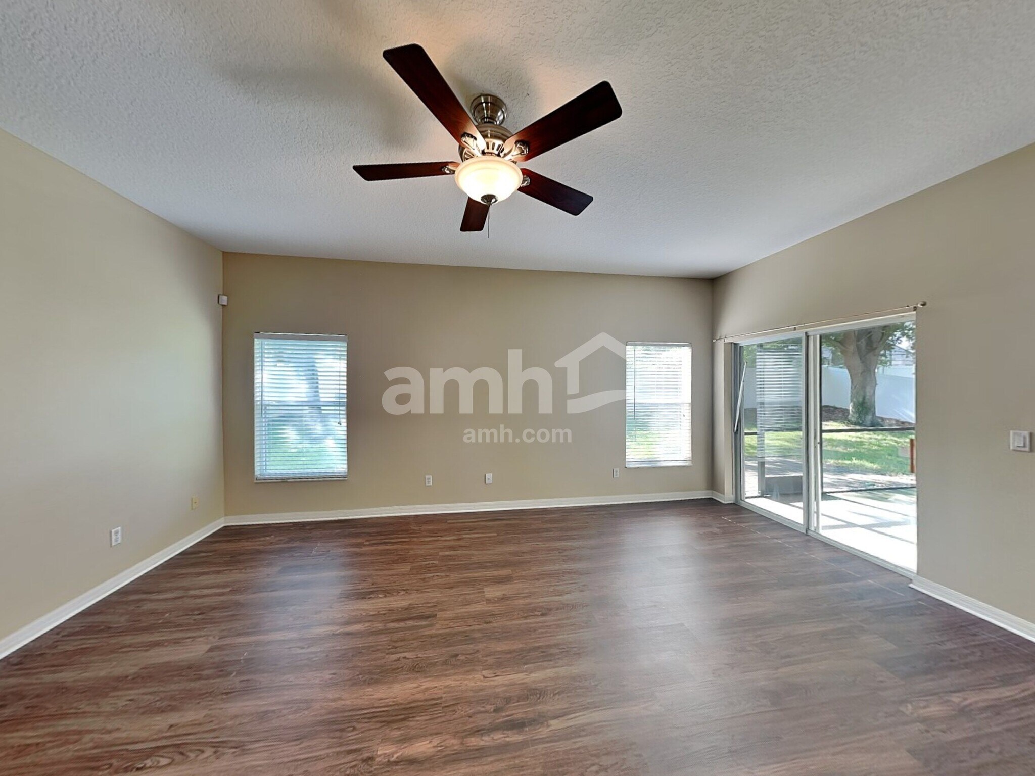 Building Photo - 2555 Azzurra Ln