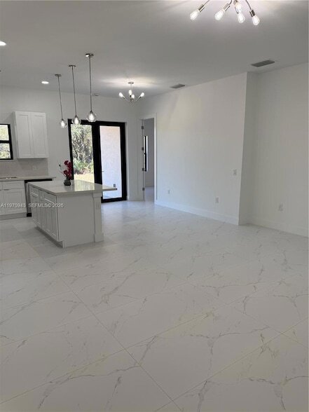 Building Photo - 20 Organ St