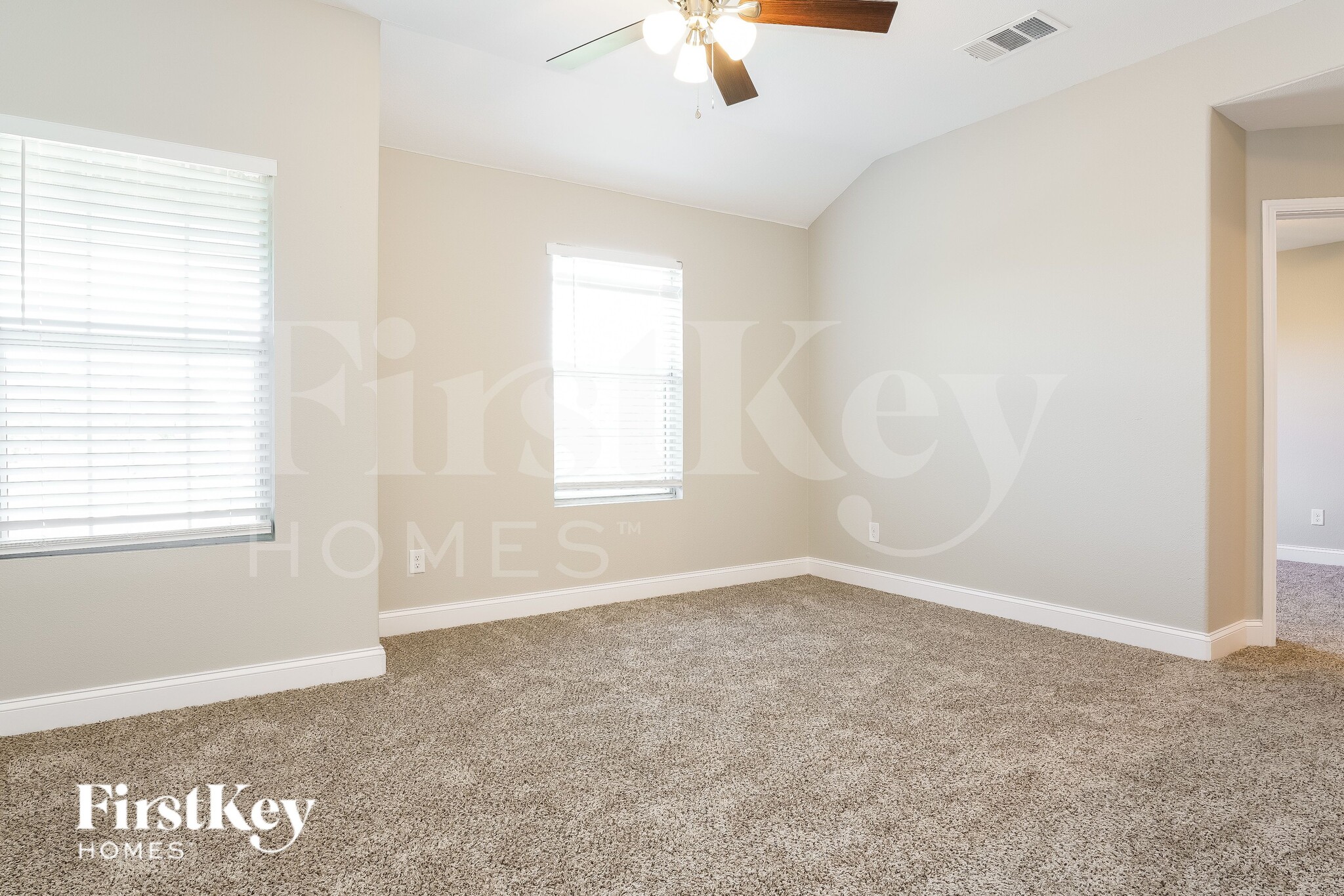 Building Photo - 101 Sycamore Cir