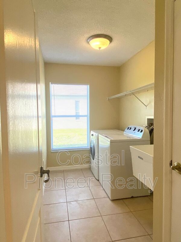 Building Photo - 5156 Florentine Ct