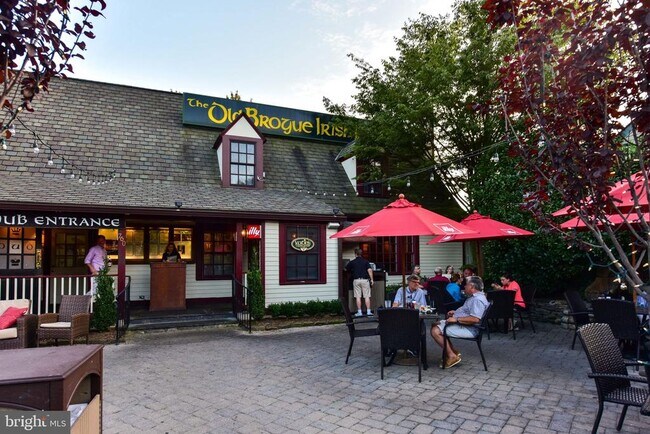 Building Photo - 11922 Holly Spring Dr