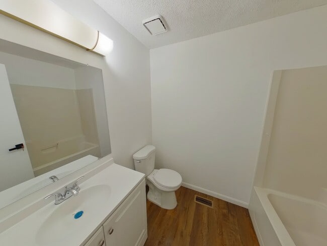 Building Photo - 4027 Danbury St