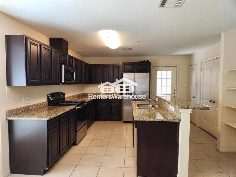 Building Photo - 1714 Doyle Ct