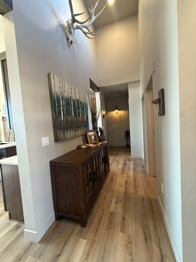 Building Photo - Your Private Oasis Awaits: Spacious 4BR Home with Premium Amenities