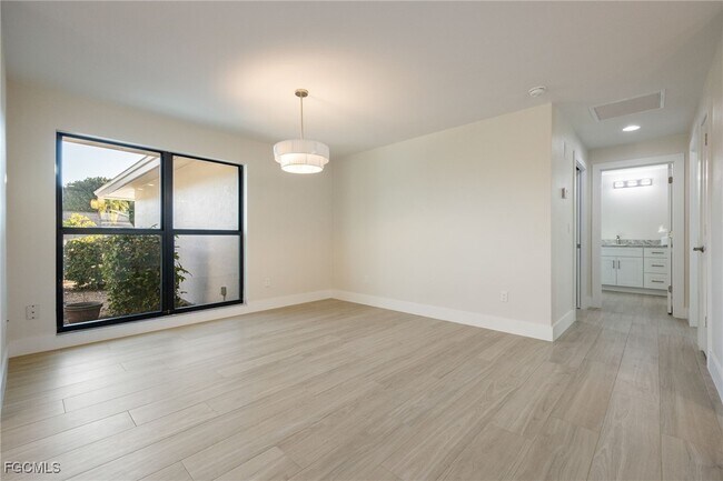 Building Photo - 5308 Shalley Cir E