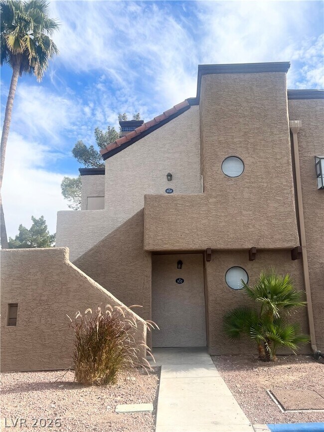 Building Photo - 2989 Juniper Hills Blvd