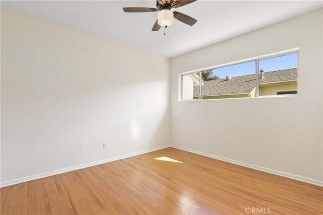 Building Photo - 10025 Burnet Ave