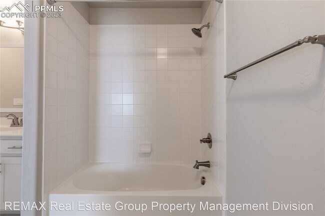 Building Photo - 3 br, 3.5 bath House - 7674 Almond Wood Lp