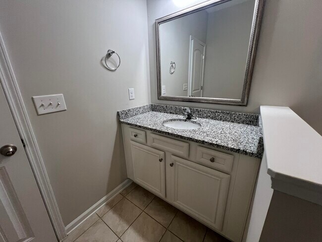 Building Photo - 3177 Mayflower Ln